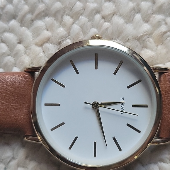 Watch - Picture 3 of 8